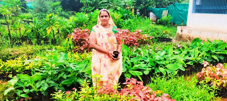 Jariya Laxmiben Maheshbhai
